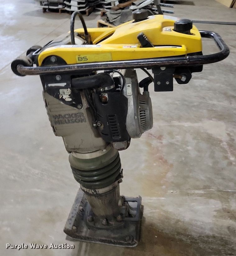 image for item LO9833 Wacker Neuson BS60-2i  plate compactor