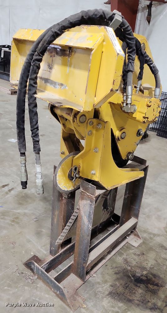 image for item LO9835 2015 Vermeer SVP18  compact utility loader vibratory plow