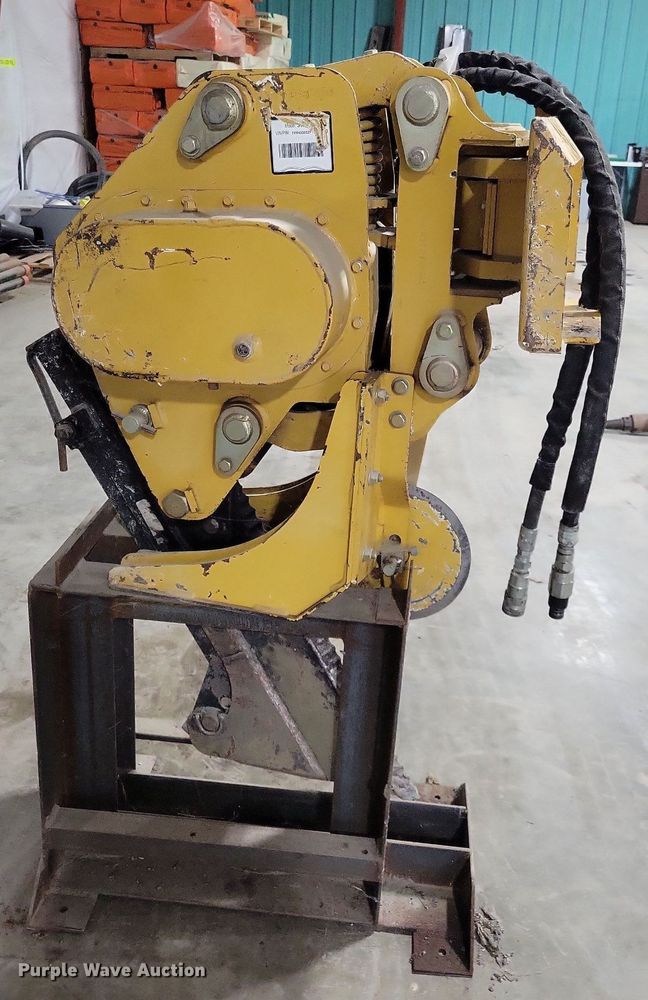 image for item LO9835 2015 Vermeer SVP18  compact utility loader vibratory plow