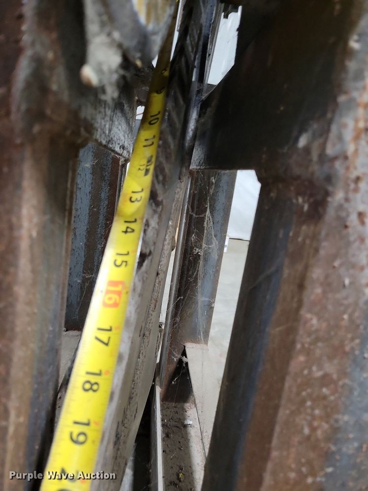 image for item LO9835 2015 Vermeer SVP18  compact utility loader vibratory plow