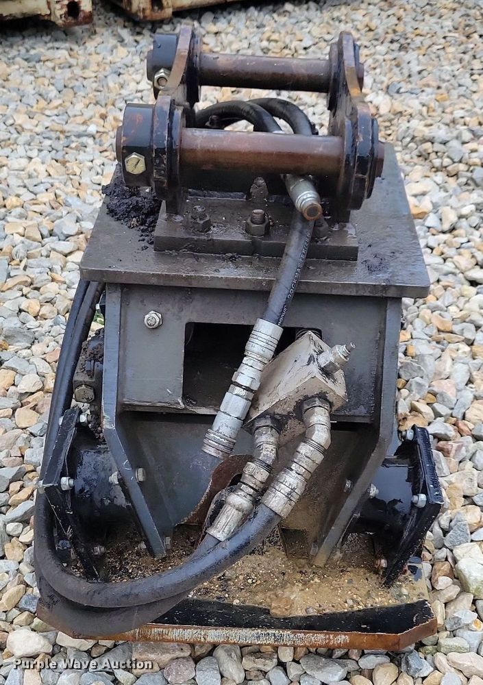 image for item LO9836 2017 CP RC450  excavator plate compactor