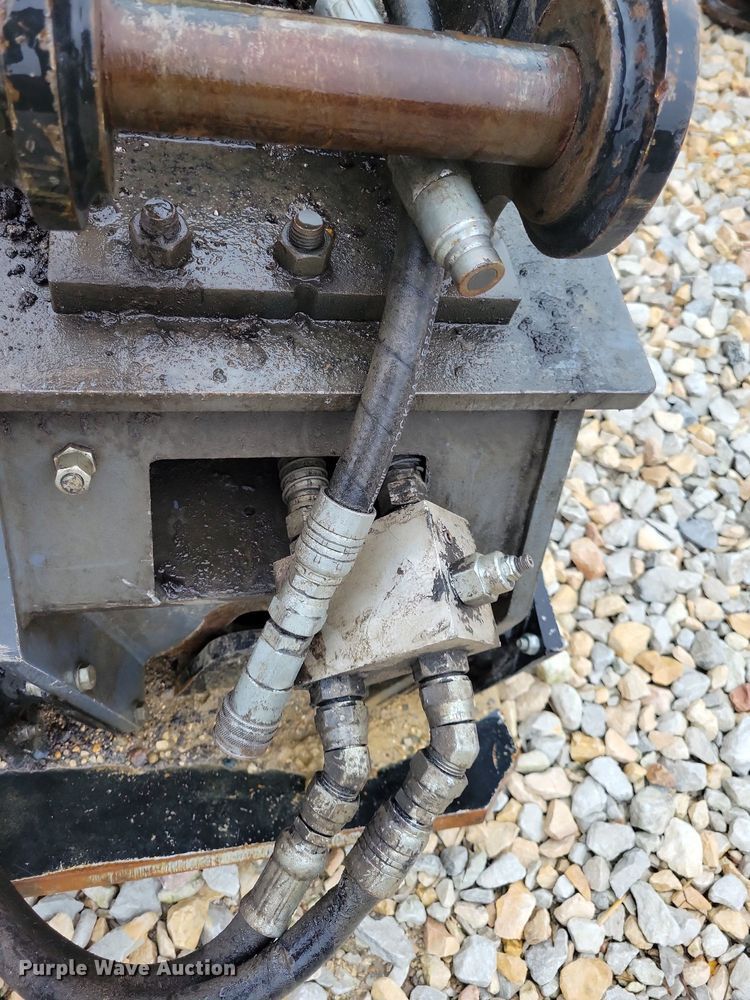 image for item LO9836 2017 CP RC450  excavator plate compactor