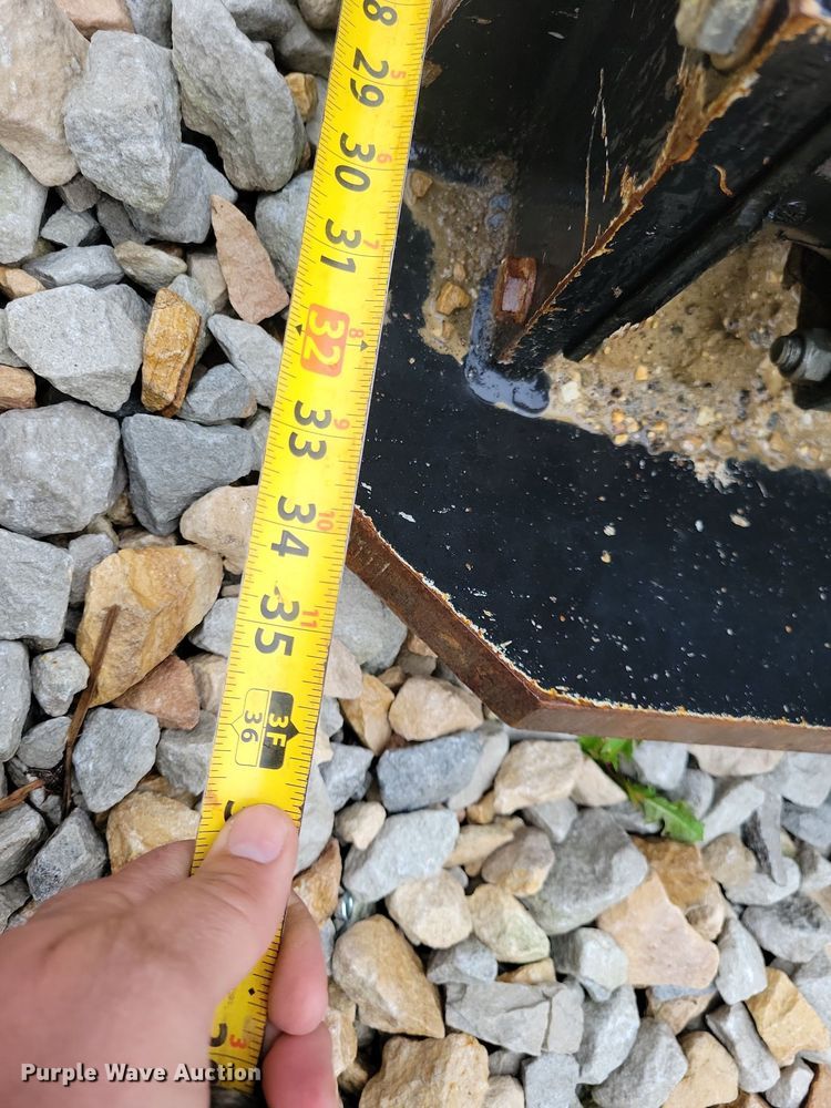 image for item LO9836 2017 CP RC450  excavator plate compactor