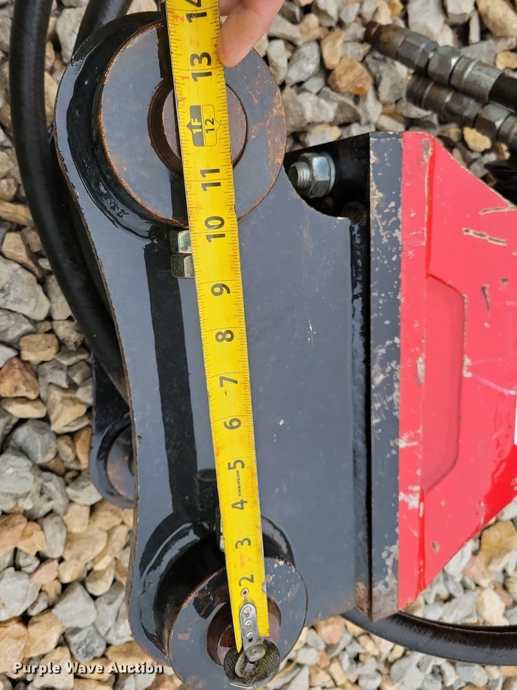 image for item LO9837 CP RX8  excavator plate compactor