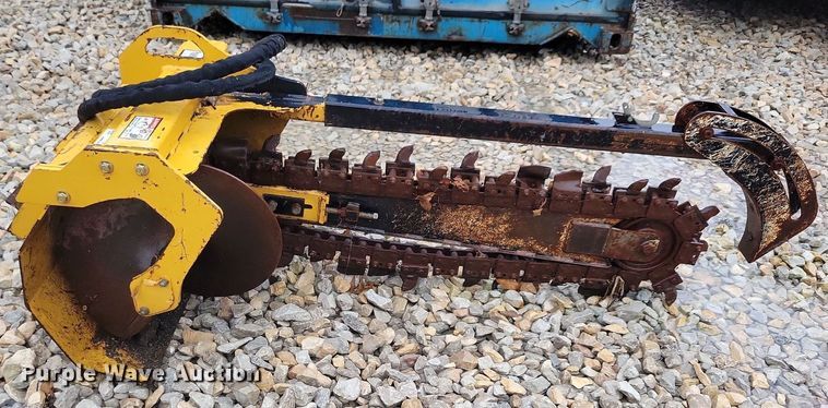 image for item LO9838 2016 Vermeer STR48  compact utility loader trencher