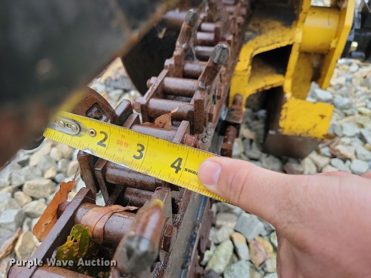 image for item LO9838 2016 Vermeer STR48  compact utility loader trencher