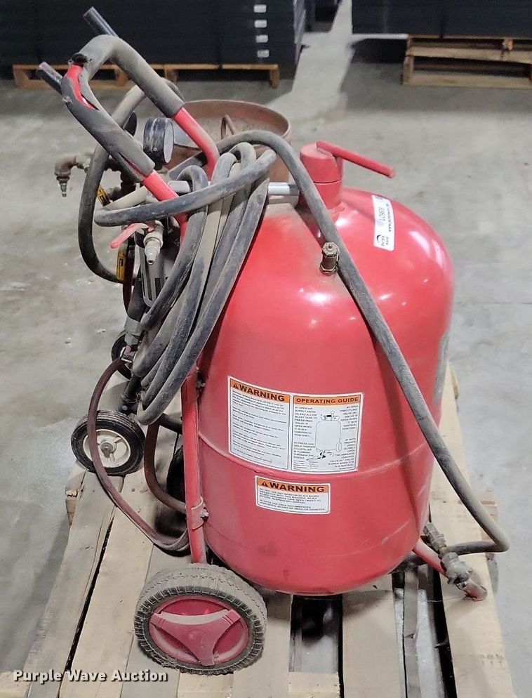 image for item LO9839 Black Bull  sand blaster