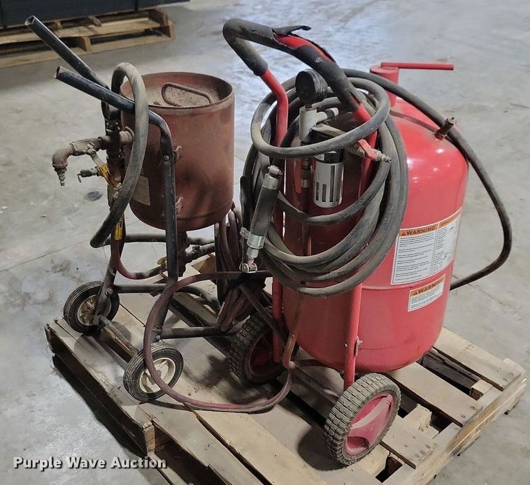 image for item LO9839 Black Bull  sand blaster