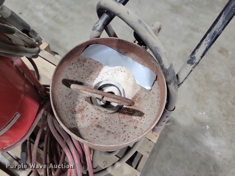 image for item LO9839 Black Bull  sand blaster