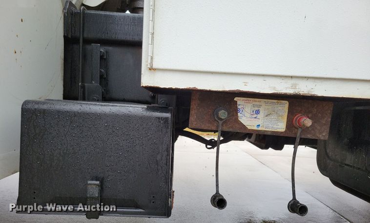 image for item LO9840 2000  Sterling L7500  vacuum truck