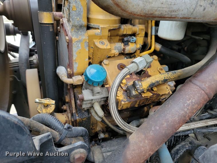 image for item LO9840 2000  Sterling L7500  vacuum truck