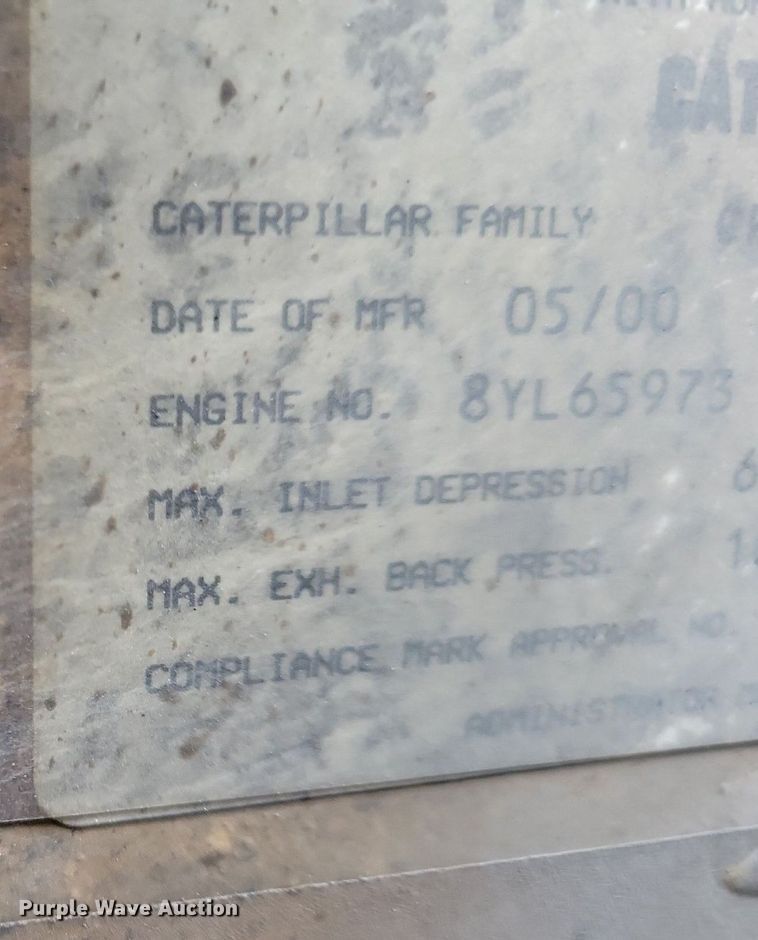 image for item LO9840 2000  Sterling L7500  vacuum truck