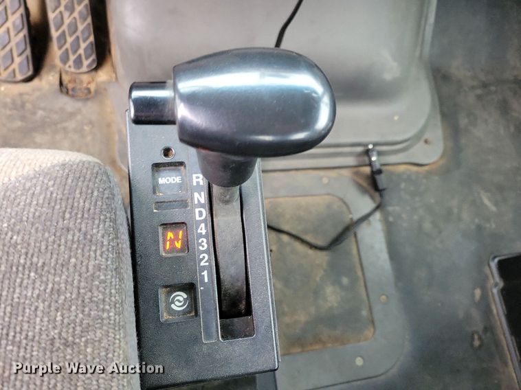 image for item LO9840 2000  Sterling L7500  vacuum truck