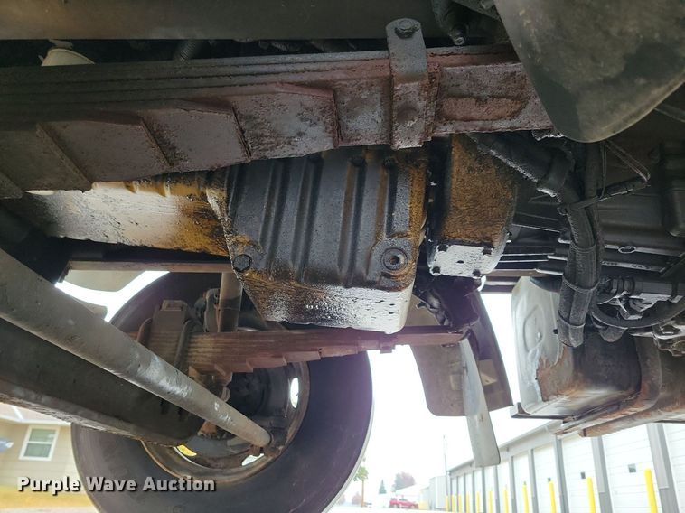 image for item LO9840 2000  Sterling L7500  vacuum truck