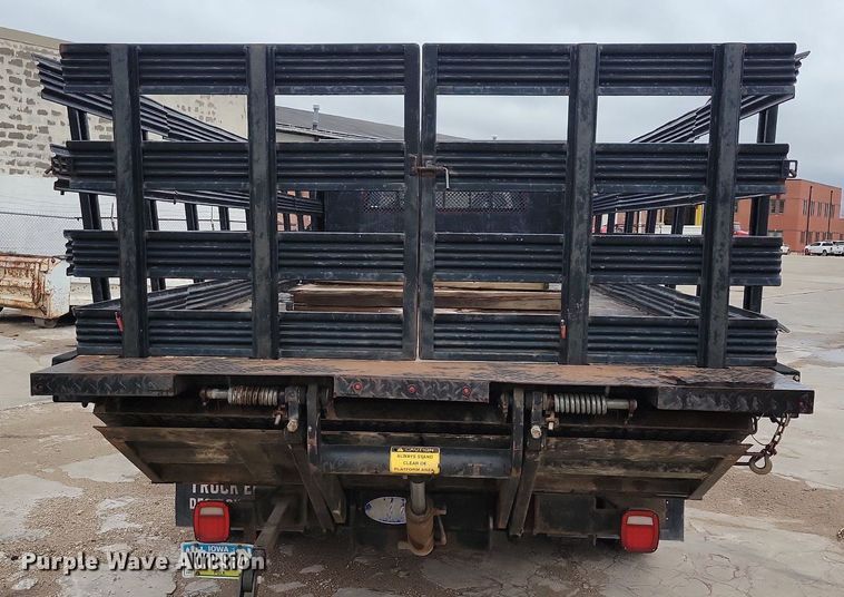 image for item LO9911 1994 Chevrolet Kodiak C5500  flatbed truck