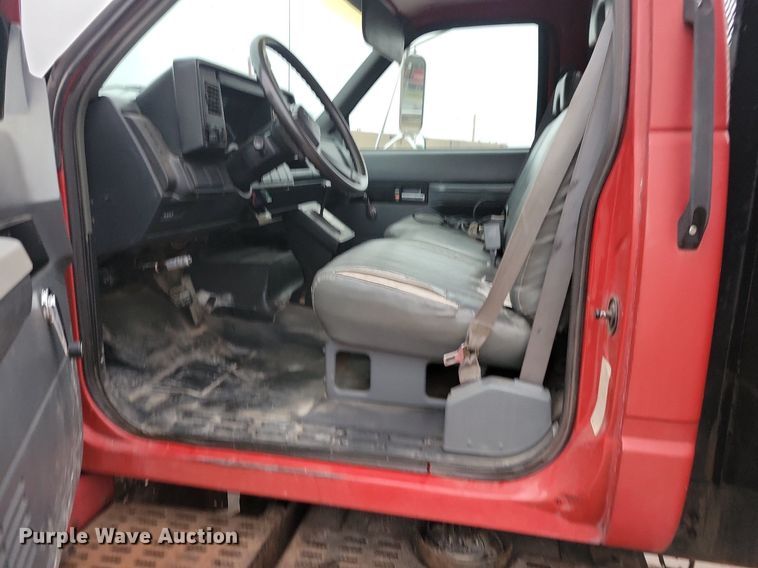 image for item LO9911 1994 Chevrolet Kodiak C5500  flatbed truck