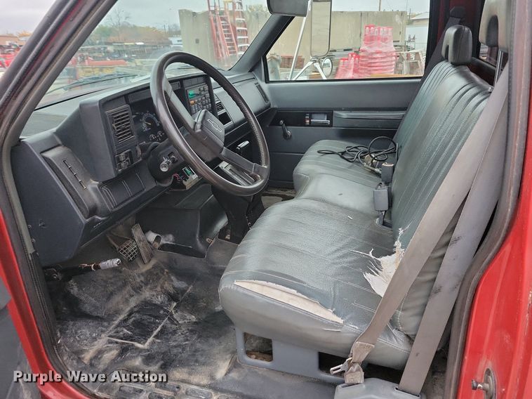 image for item LO9911 1994 Chevrolet Kodiak C5500  flatbed truck