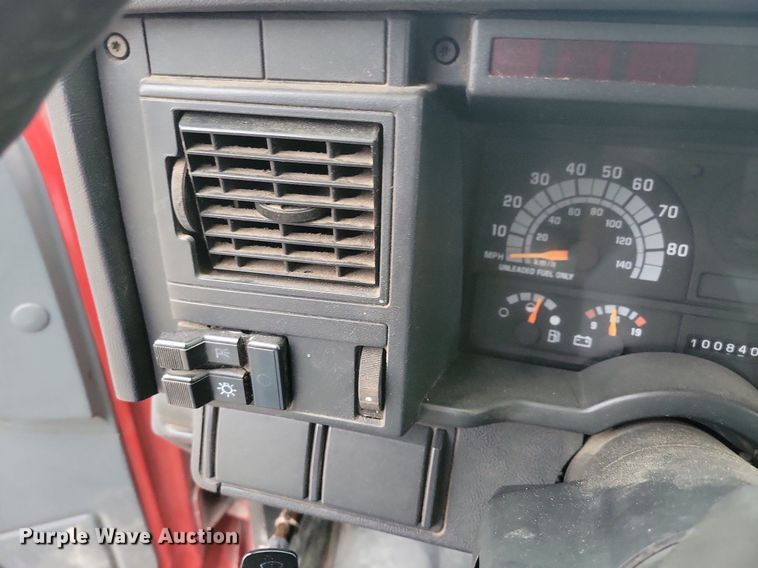 image for item LO9911 1994 Chevrolet Kodiak C5500  flatbed truck