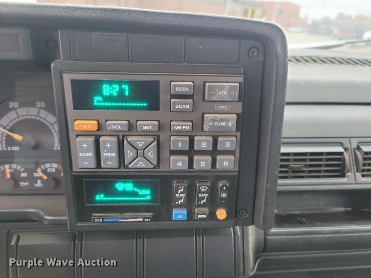 image for item LO9911 1994 Chevrolet Kodiak C5500  flatbed truck