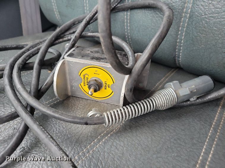 image for item LO9911 1994 Chevrolet Kodiak C5500  flatbed truck