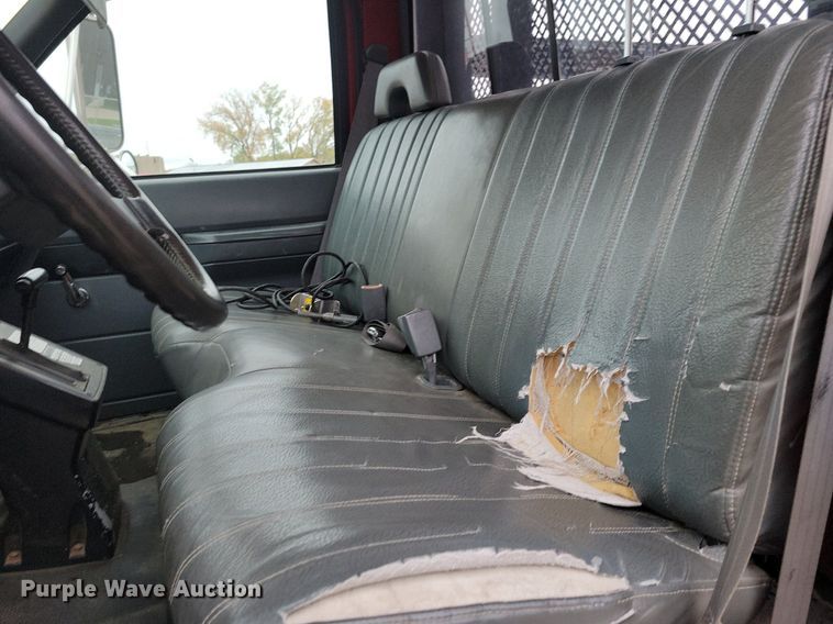 image for item LO9911 1994 Chevrolet Kodiak C5500  flatbed truck