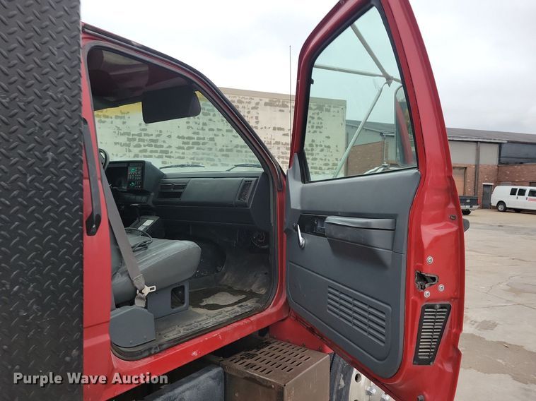 image for item LO9911 1994 Chevrolet Kodiak C5500  flatbed truck