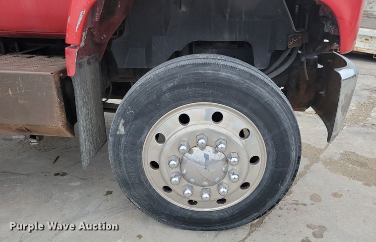 image for item LO9911 1994 Chevrolet Kodiak C5500  flatbed truck