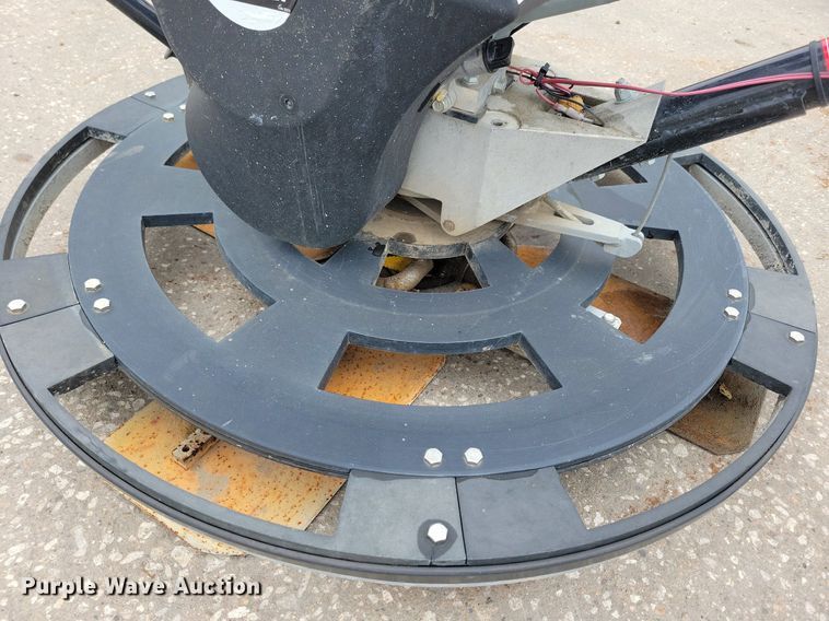 image for item LO9925 2020 Multiquip Whiteman  power trowel