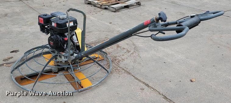 image for item LO9926 2017 Wacker Neuson CT48  power trowel