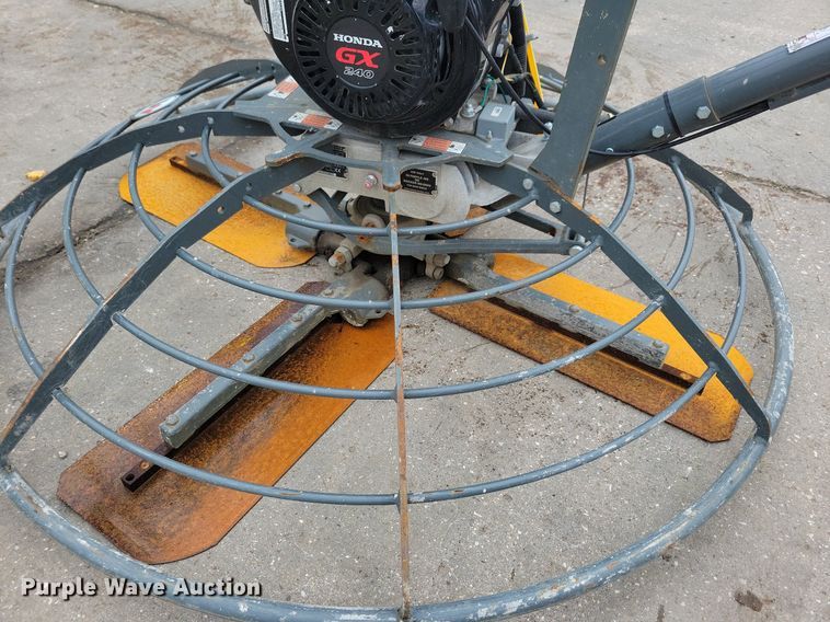 image for item LO9926 2017 Wacker Neuson CT48  power trowel