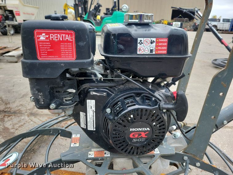 image for item LO9926 2017 Wacker Neuson CT48  power trowel