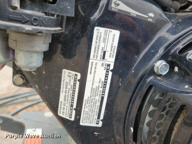 image for item LO9926 2017 Wacker Neuson CT48  power trowel