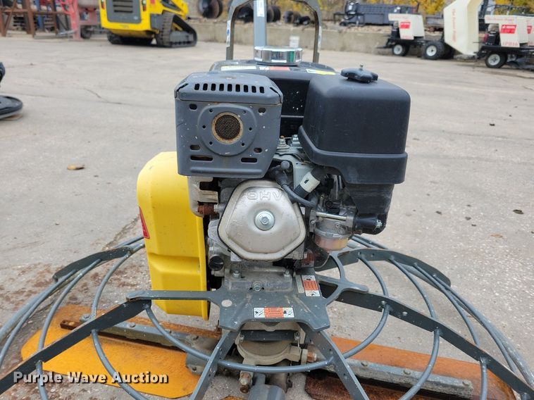 image for item LO9926 2017 Wacker Neuson CT48  power trowel