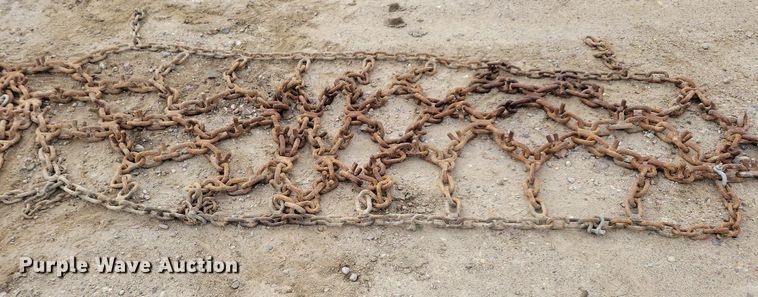 image for item LO9939 (2) tire chains