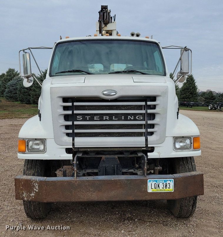 image for item LO9940 2004 Sterling LT7500  crane truck