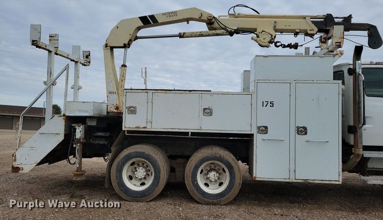 image for item LO9940 2004 Sterling LT7500  crane truck
