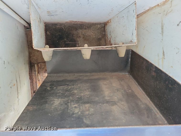 image for item LO9940 2004 Sterling LT7500  crane truck