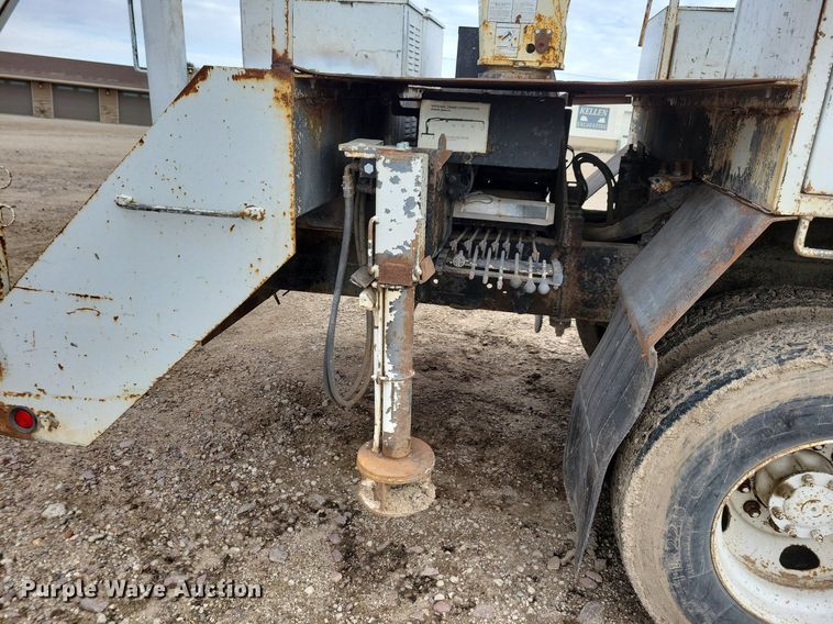 image for item LO9940 2004 Sterling LT7500  crane truck