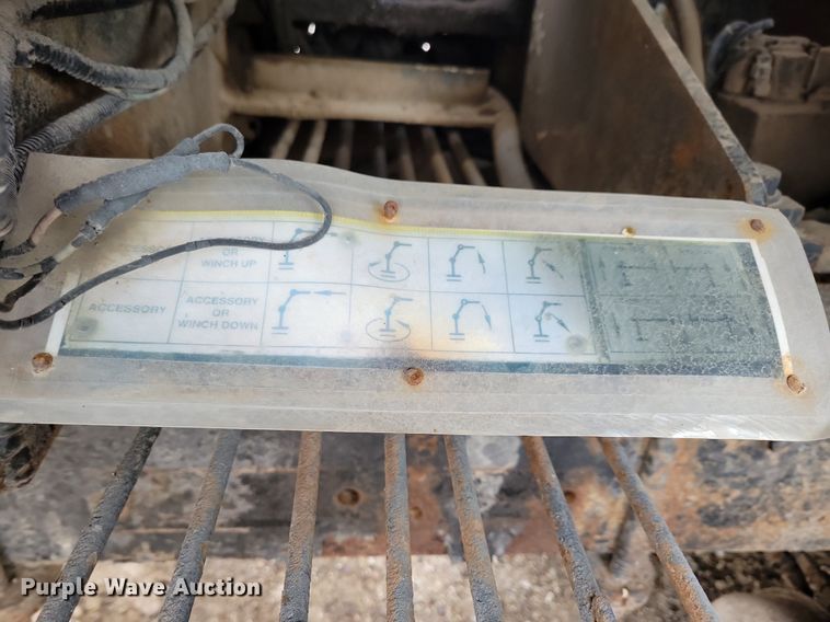 image for item LO9940 2004 Sterling LT7500  crane truck