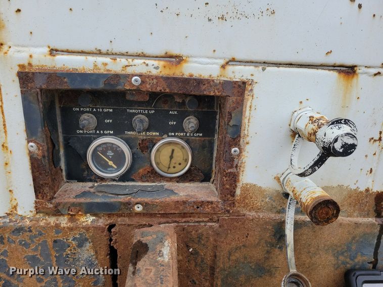 image for item LO9940 2004 Sterling LT7500  crane truck