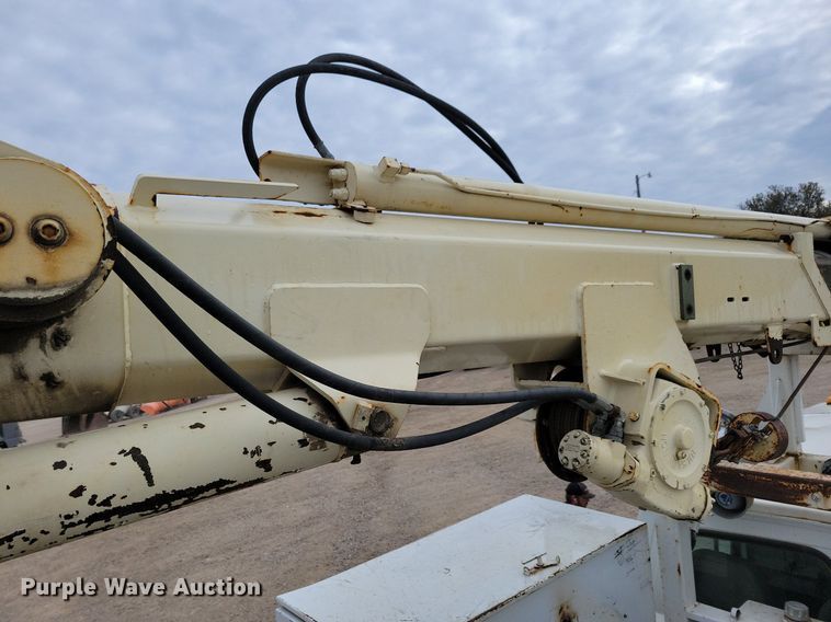 image for item LO9940 2004 Sterling LT7500  crane truck