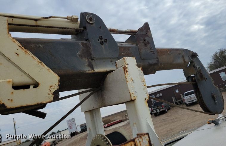 image for item LO9940 2004 Sterling LT7500  crane truck