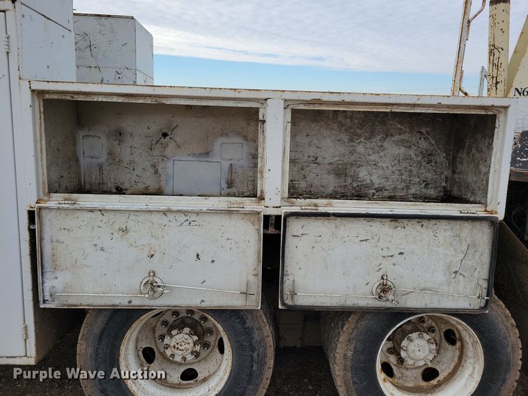 image for item LO9940 2004 Sterling LT7500  crane truck