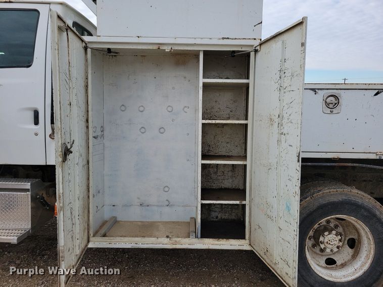 image for item LO9940 2004 Sterling LT7500  crane truck