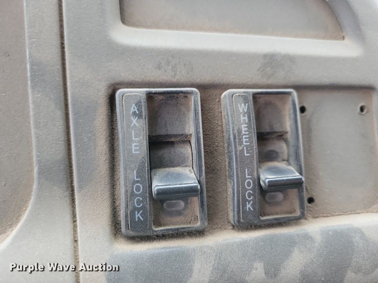 image for item LO9940 2004 Sterling LT7500  crane truck