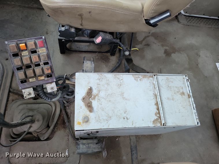 image for item LO9940 2004 Sterling LT7500  crane truck