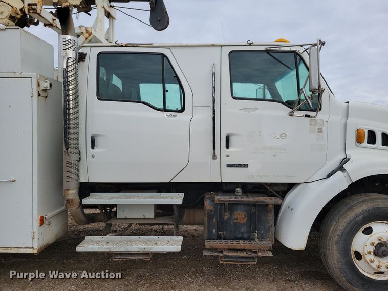 image for item LO9940 2004 Sterling LT7500  crane truck