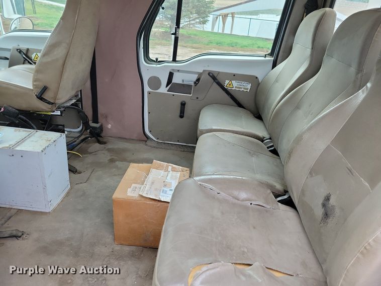 image for item LO9940 2004 Sterling LT7500  crane truck