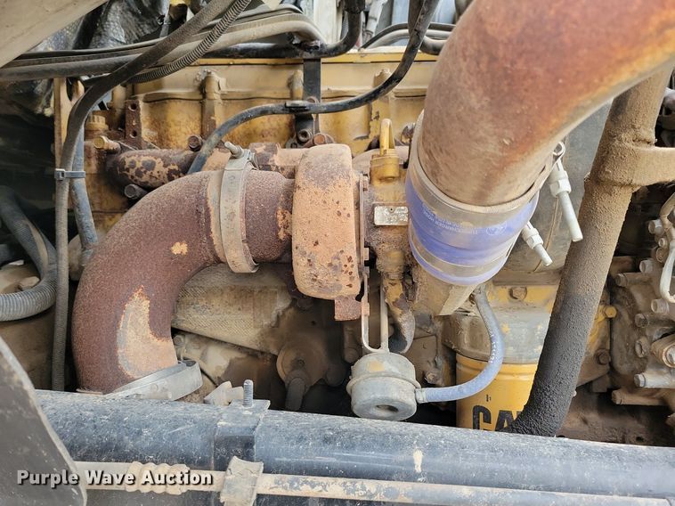 image for item LO9940 2004 Sterling LT7500  crane truck