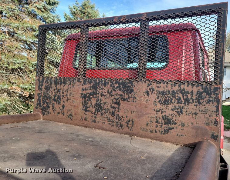 image for item LO9945 1999 International 4800  Crew Cab flatbed truck